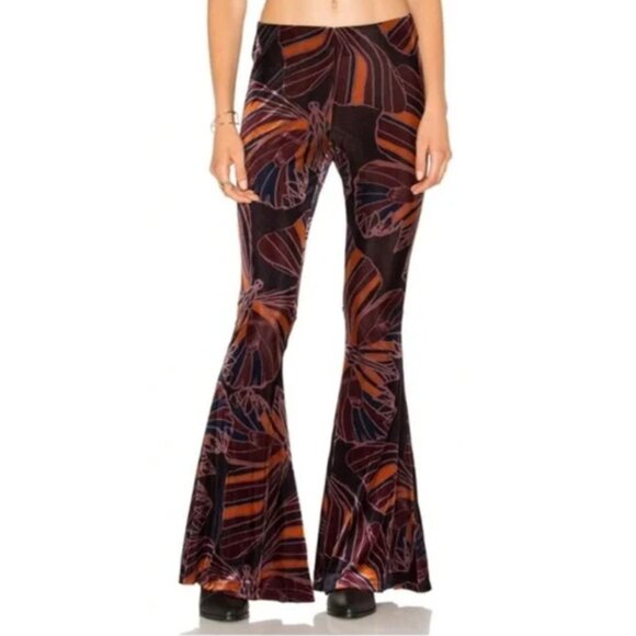 Free People Float Away Velvet Butterfly Print Bell Bottom Flare Pants Size Large - Picture 1 of 8
